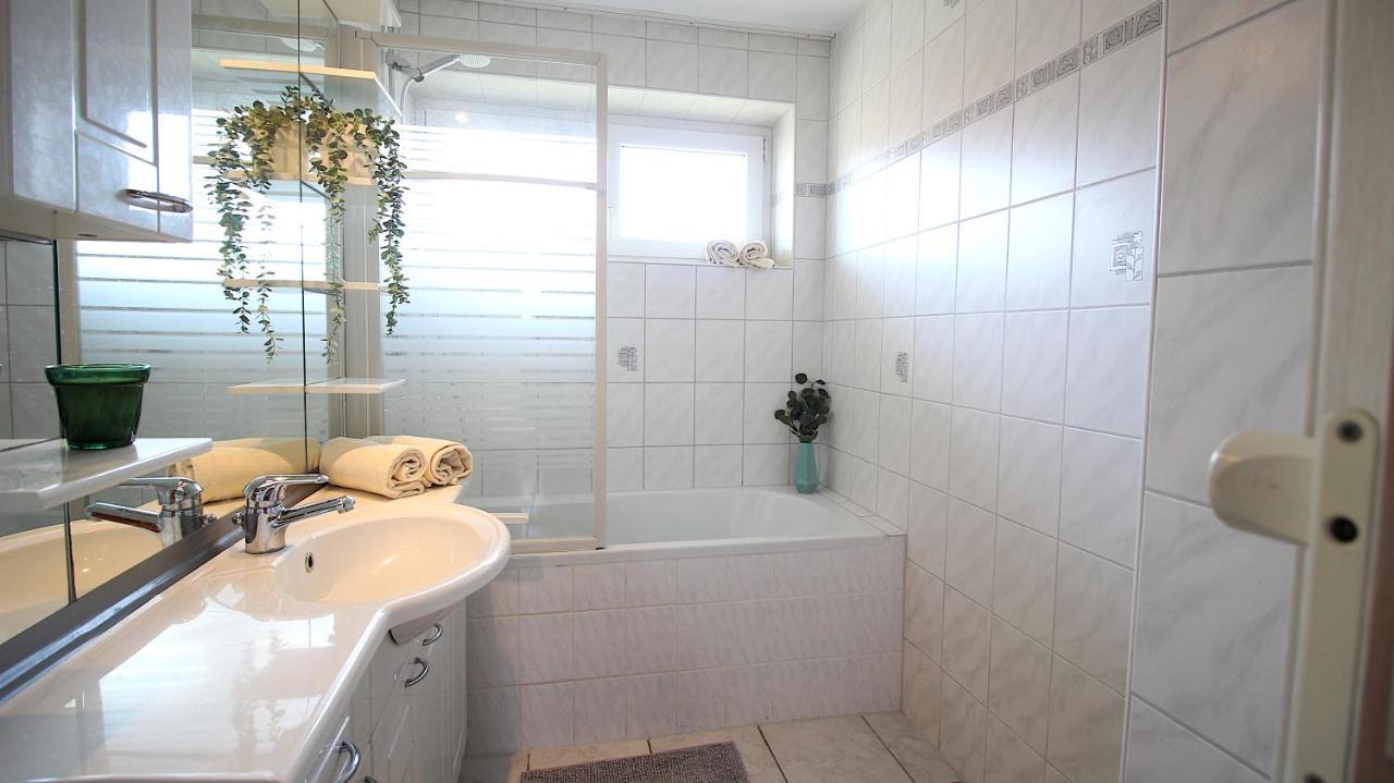 Grosszuegige Stadtwohnung - Garage, Balkon 뷔르츠부르크 외부 사진